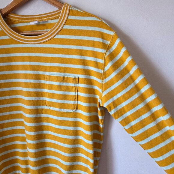 EUC GAP STRIPED YELLOW WHITE CREW NECK LONGSLEEVES COTTON TOP SIZE MEDIUM - Picture 3 of 14